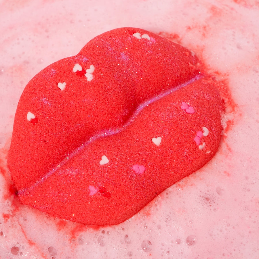 XOXO Bath Bomb